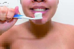 ¿Sigue el paciente las instrucciones de higiene oral?