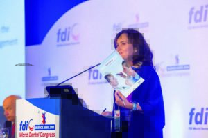 Entrevista a la Prof. Ihsane Ben Yahya, presidenta de la Federación Dental Internacional (FDI)