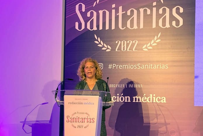 La Dra. Concepción M. León, Premio Sanitarias 2022 en la categoría de Odontología