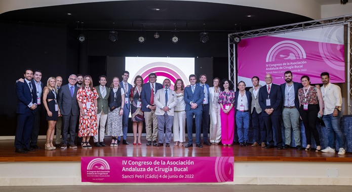 Cádiz congrega a más de un centenar de profesionales en el IV Congreso de la Asociación Andaluza de Cirugía Bucal