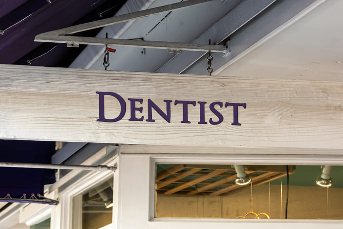 Consejos para elegir el nombre de tu clínica dental