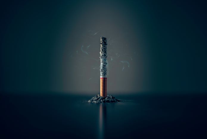 El riesgo de sufrir cáncer oral aumenta un 50% en fumadores pasivos