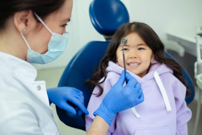 El Consejo General de Dentistas recuerda la importancia de los tratamientos preventivos durante la infancia