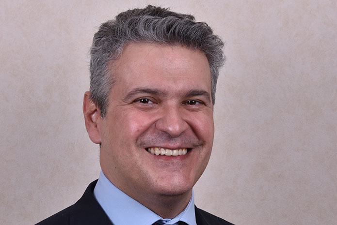 El Dr. Néstor Montesdeoca, nuevo presidente de la Sociedad Madrileña de Cirugía Oral Y Maxilofacial