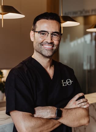 El Dr. David Lara, director de la clínica Lara & Ochoa de Logroño.