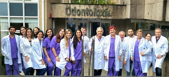 Equipo humano de la Unidad de Odontología para Pacientes con Necesidades Especiales de la Universidad de Santiago de Compostela.